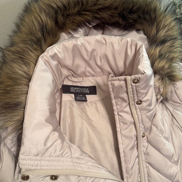 Women’s Kenneth Cole Cream Fur-Trimmed Hooded Parka - Large - Picture 7 of 9